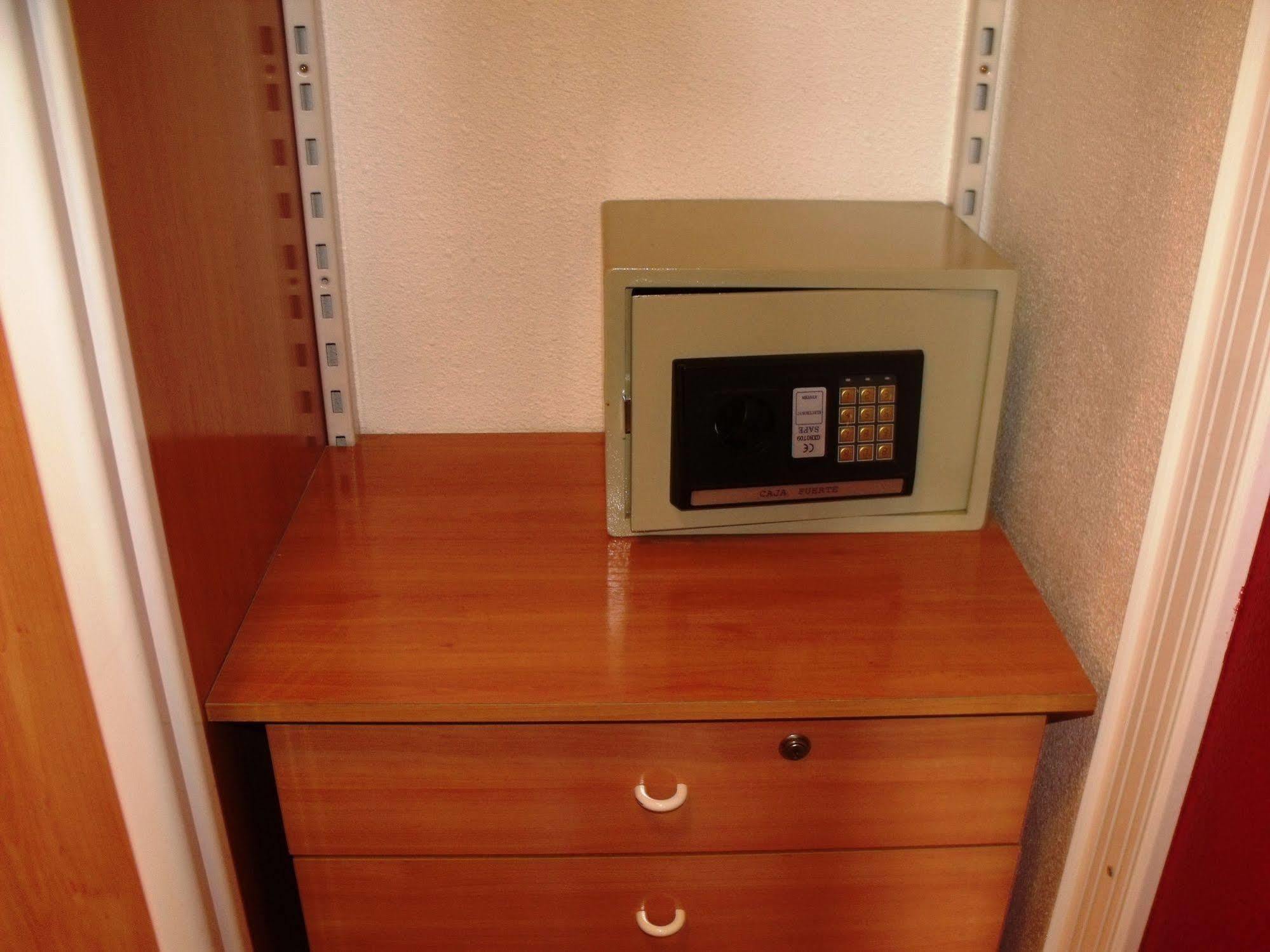 Hotel Ria De Bilbao Kültér fotó